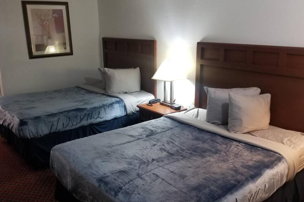 Hotel 2 Queen Beds Hotel Room 222 Wi-Fi Hot Tub Booking Stillwater Εξωτερικό φωτογραφία