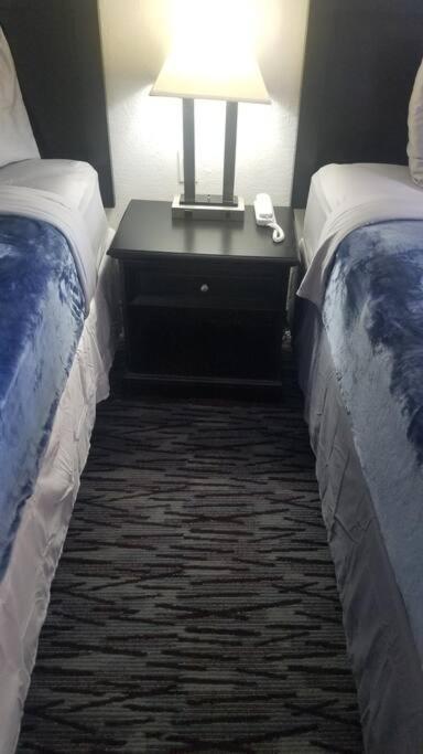 Hotel 2 Queen Beds Hotel Room 222 Wi-Fi Hot Tub Booking Stillwater Εξωτερικό φωτογραφία